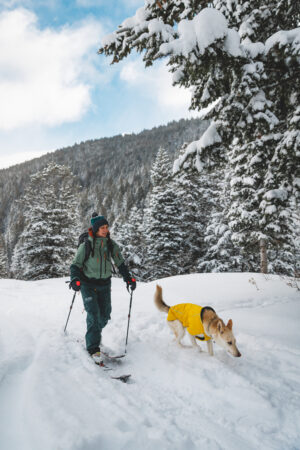 05751_Vert-Jacket_Mineral-Yellow_Molly+Hank_Backcountry-Ski_Utah-11