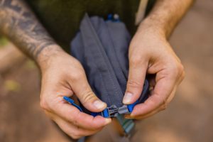 Web JPG-3574_Stash Bag Plus_Basalt Gray_Jason and Bernadette_Tamawanas Falls_Photo Tyler Roemer_Print-76