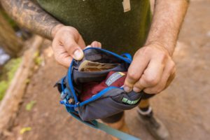 Web JPG-3574_Stash Bag Plus_Basalt Gray_Jason and Bernadette_Tamawanas Falls_Photo Tyler Roemer_Print-80