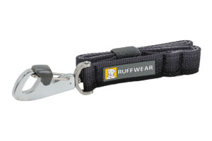 Web JPG-4065_Front-Range-Short-Leash_Basalt-Gray_Packability_STUDIO